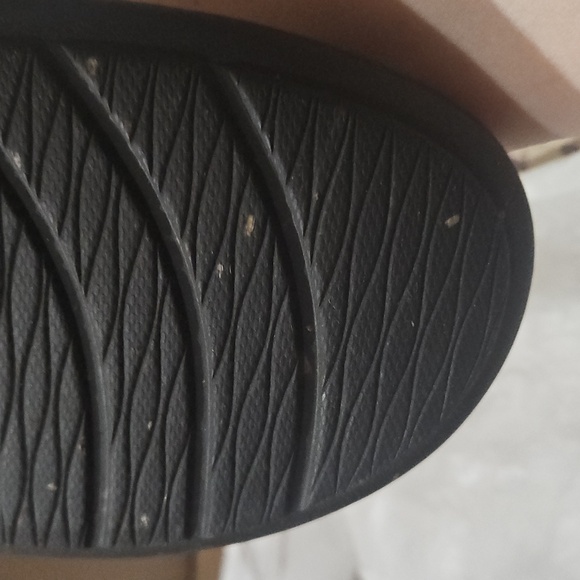 Clark's boots fur lined - Picture 10 of 10